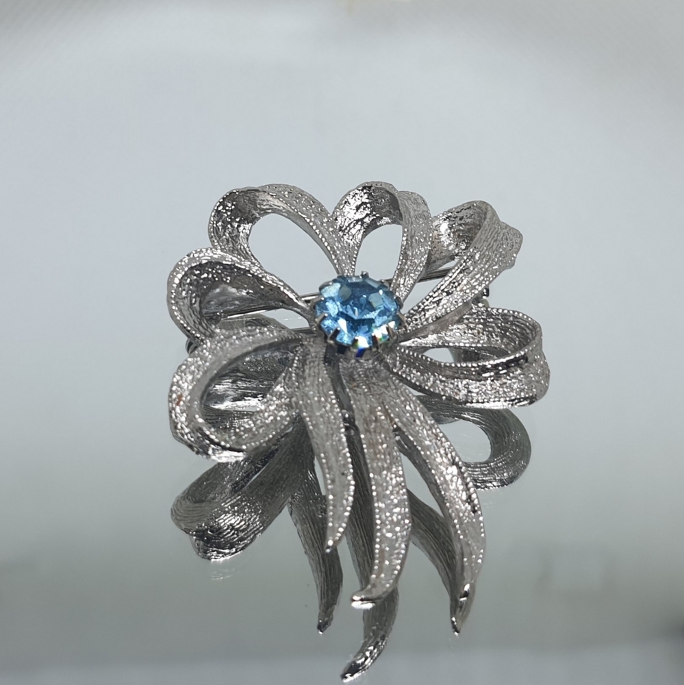 S.H.P Vintage Brooch